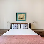 Downtown 75 Prestige In Baixa Apartment